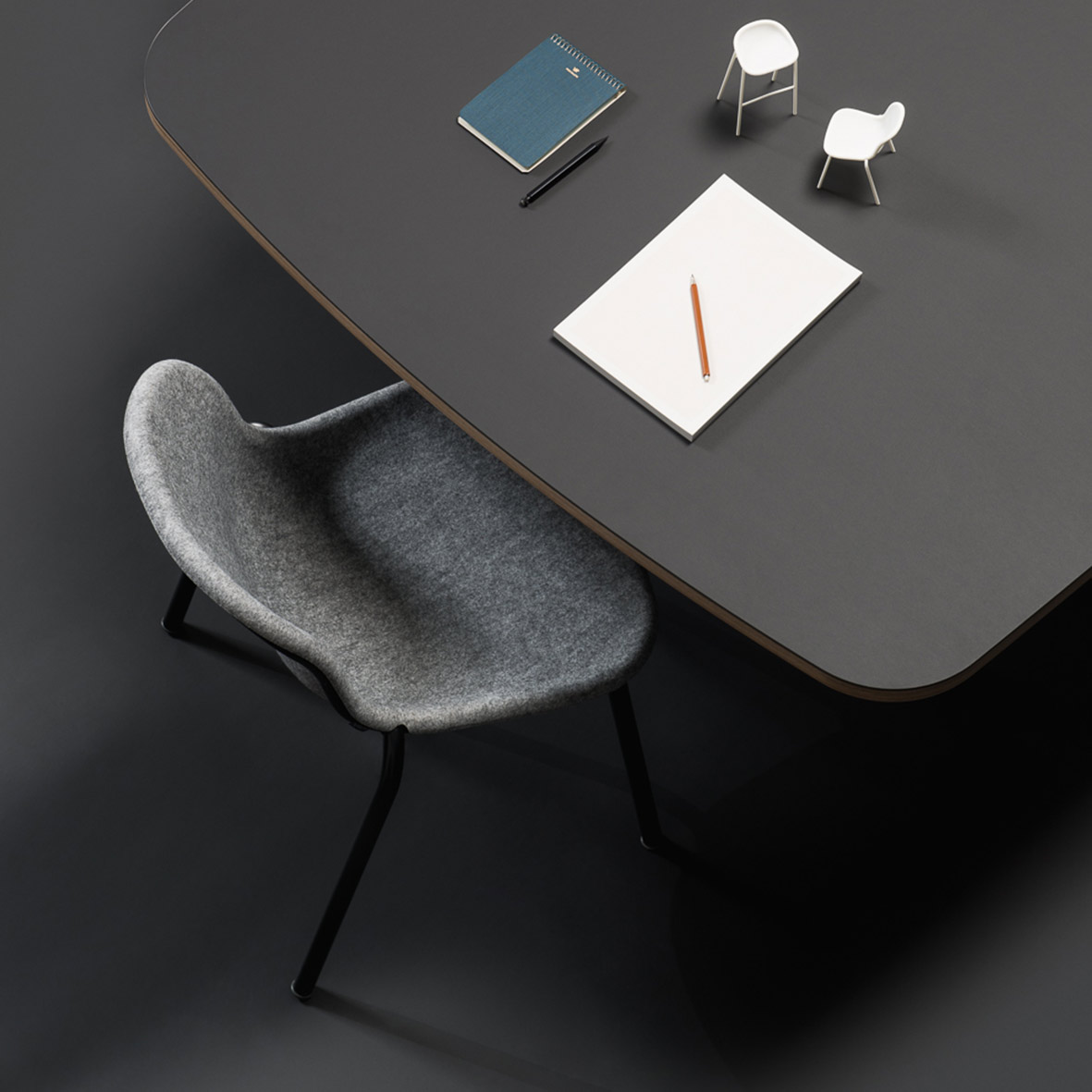 De Vorm Designstoel LJ 2 afbeelding