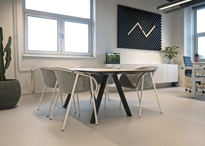 Vergaderruimte inrichting met design vergadermeubilair Vergaderruimte inrichting met design vergadermeubilair