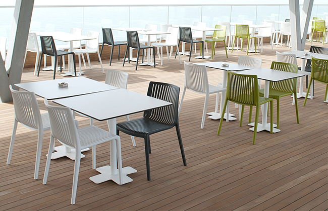 Kantinetafels met stoelen Kantinetafels met stoelen